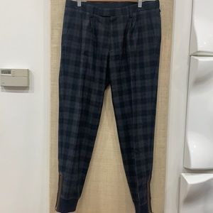 Like new Kolor japan wool zipper bottom detail